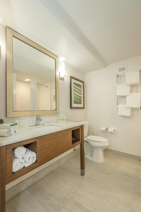 One-Bedroom Suite with Two Double Beds,1017113674:JPEG
