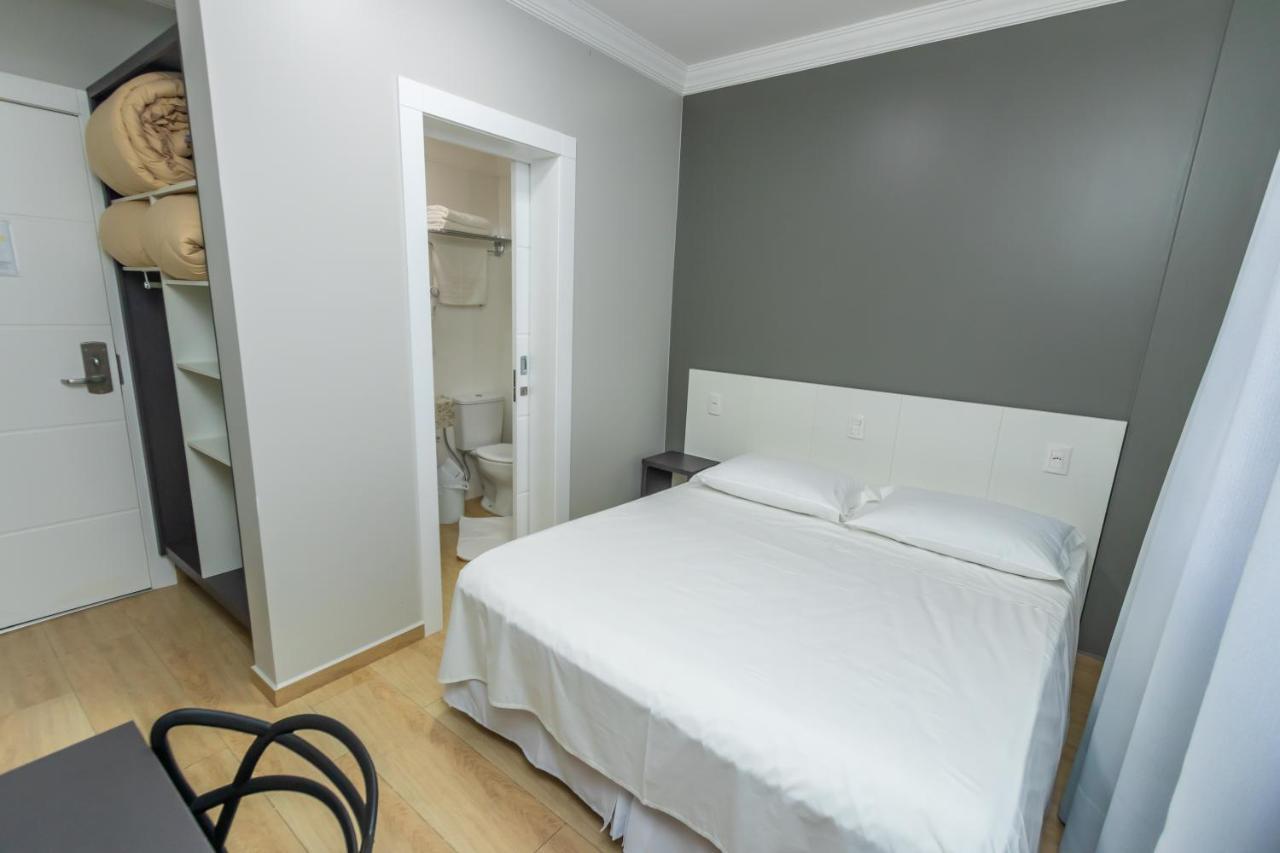 Quarto Superior com Cama de Casal ou 2 de Solteiro