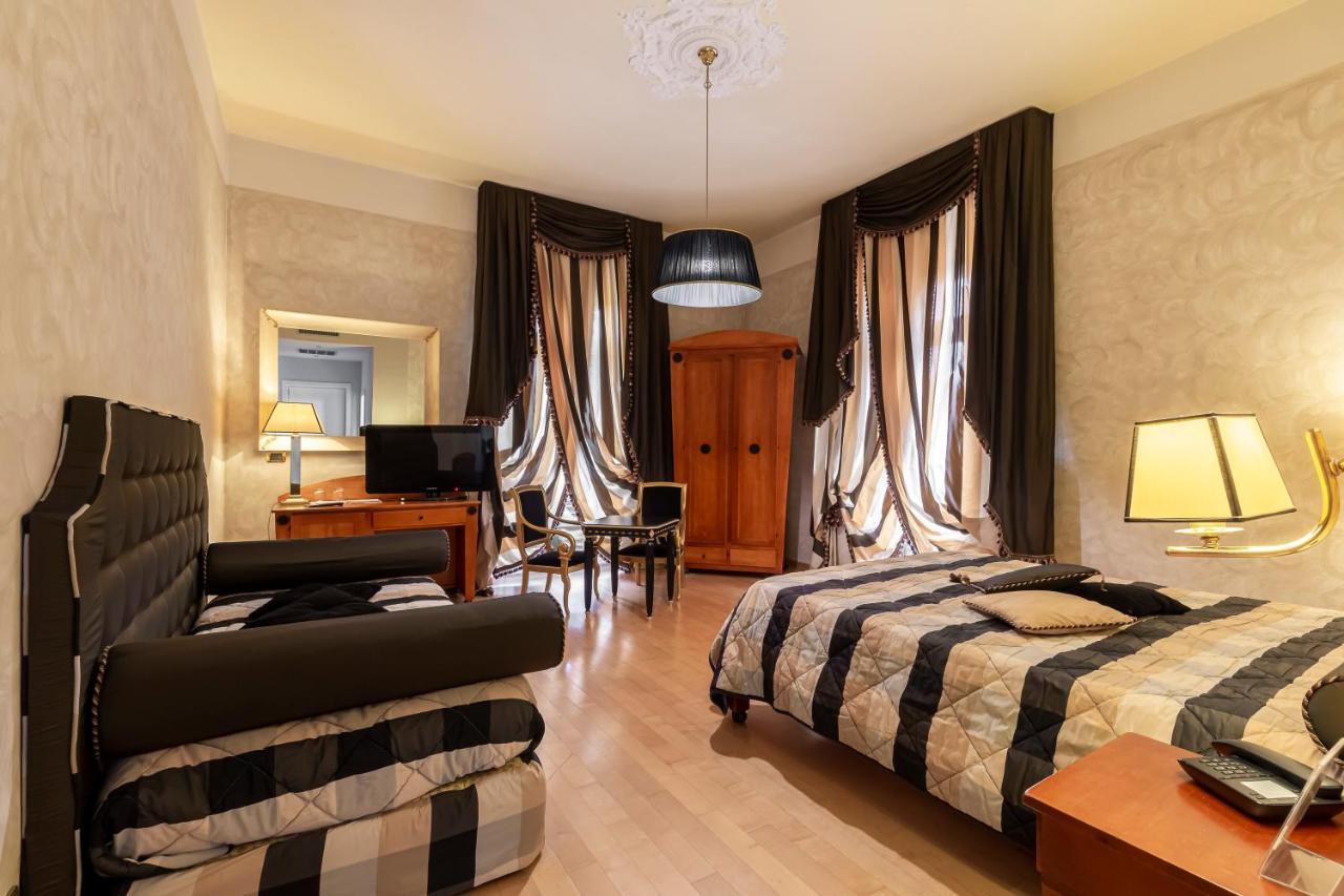 Junior Suite Spa Bath