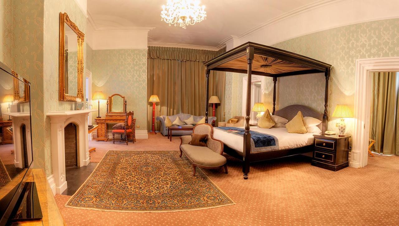 Superior King Suite Four Poster Bed,1290454687:JPEG