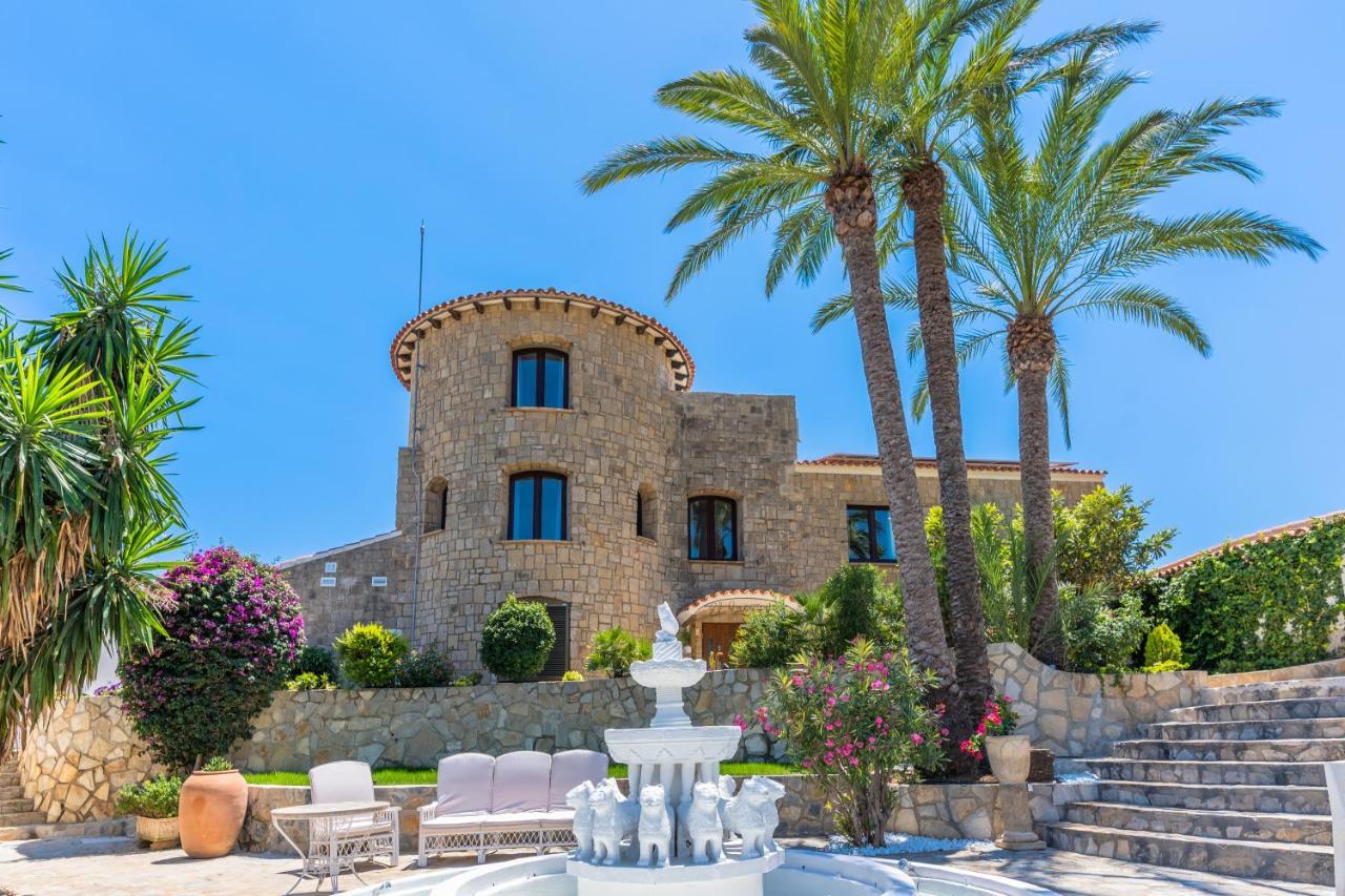 Seven-Bedroom Villa