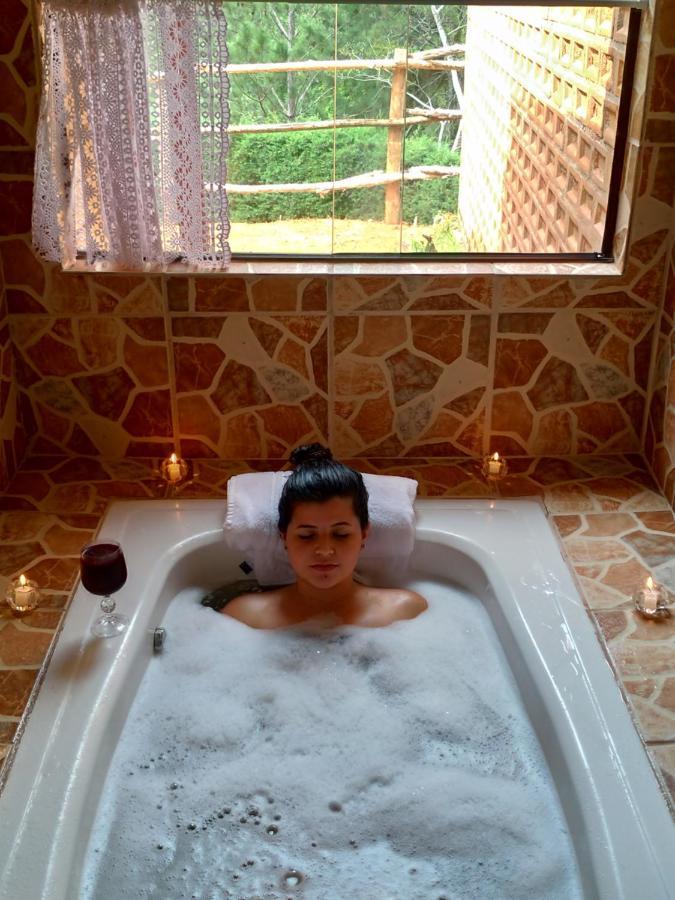 Deluxe Double Room with Bath,1081369507:JPEG