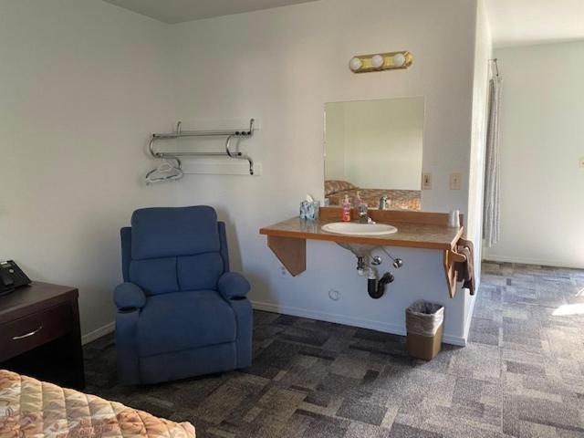 Queen Room - Disability Access