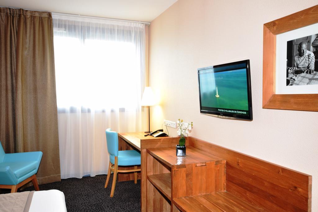 Double Room Queen Size Bed