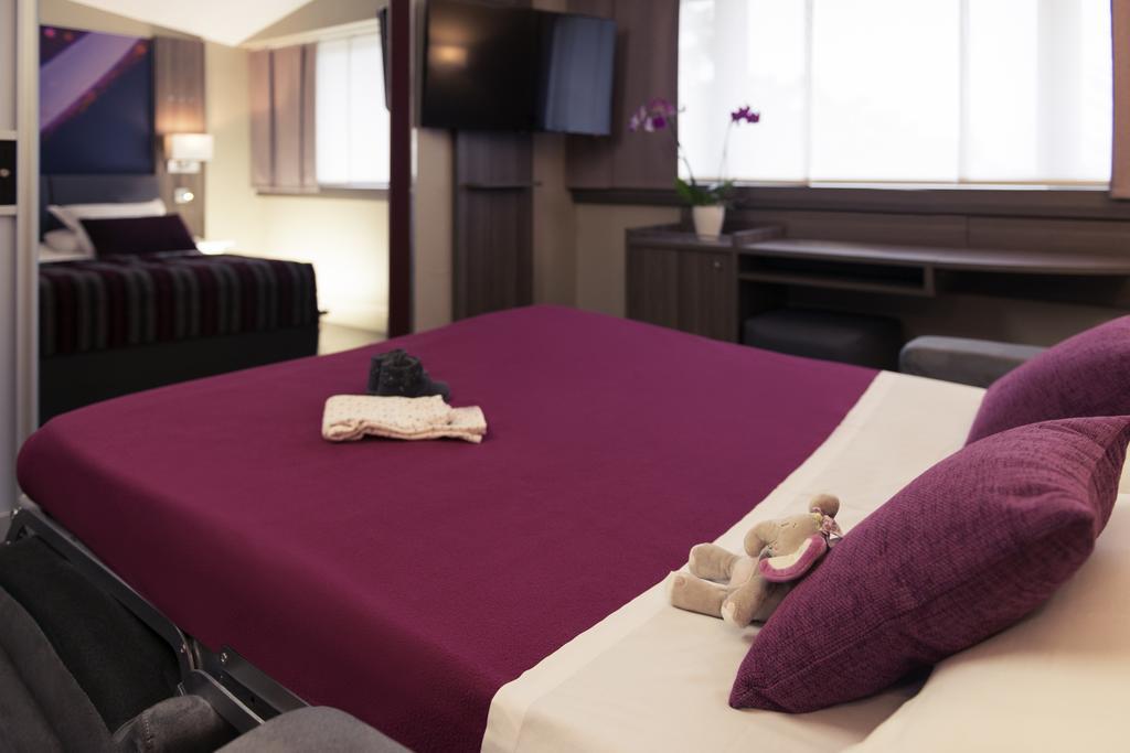 Suite with One Double Bed and Sofa Bed
