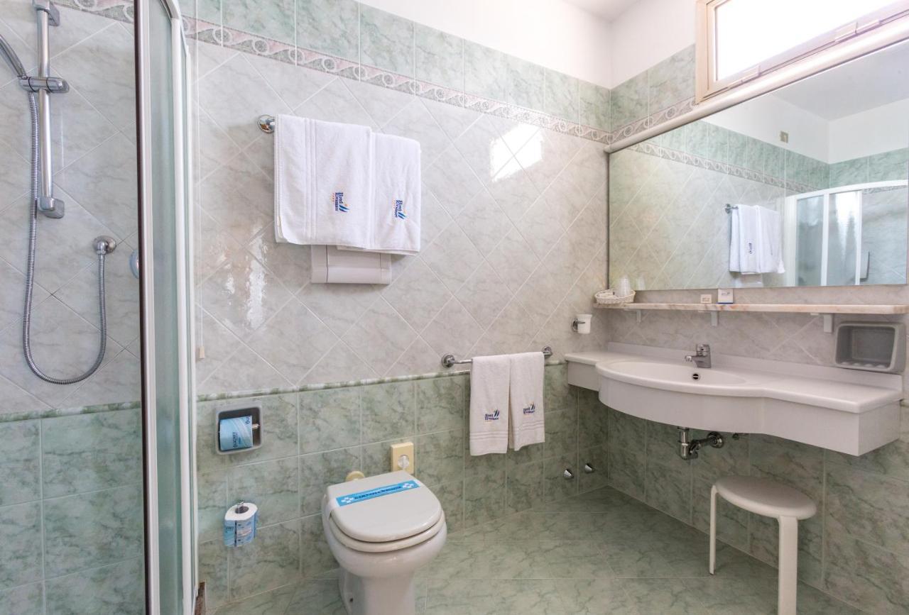 Double or Twin Room with Sea View