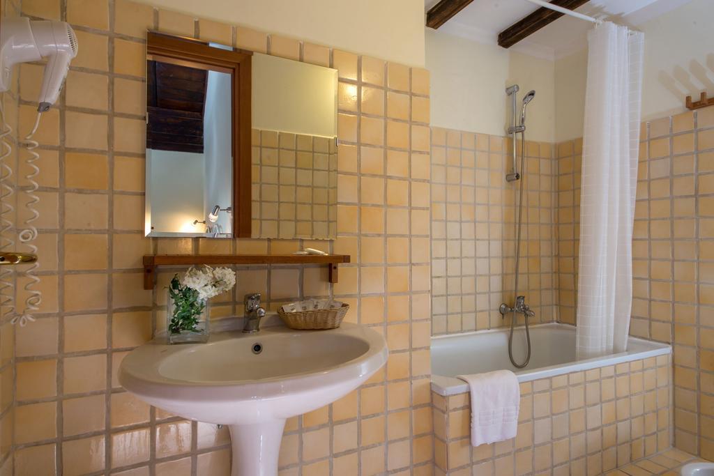 Habitación Doble Pequeña