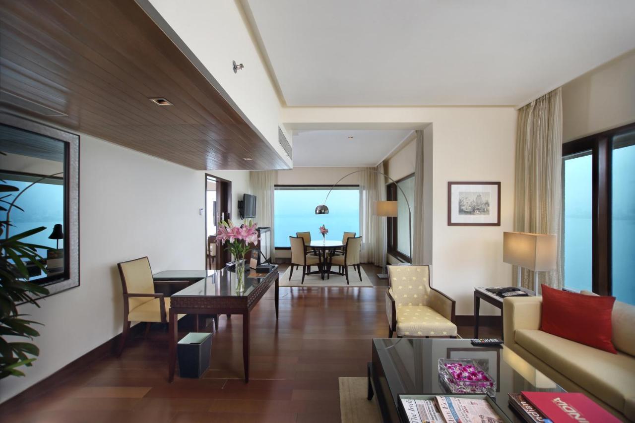 Premier Suite met uitzich o de Queen's Necklace