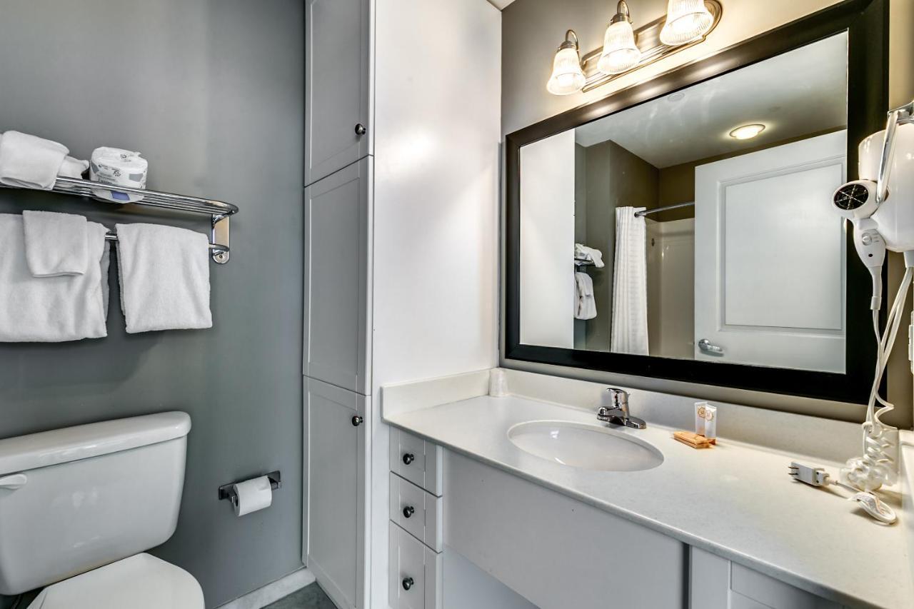 Two-Bedroom Suite