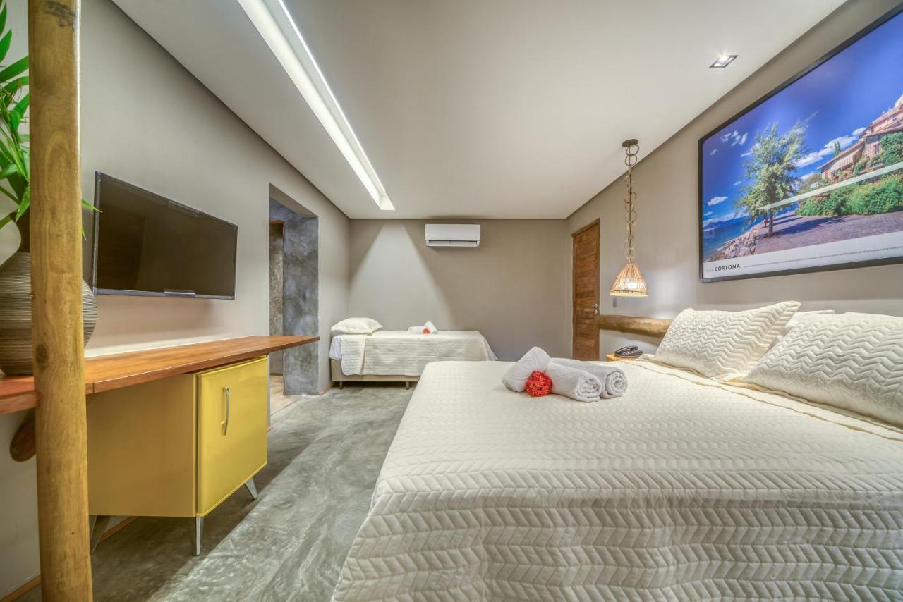 Suite,1125312825:JPEG