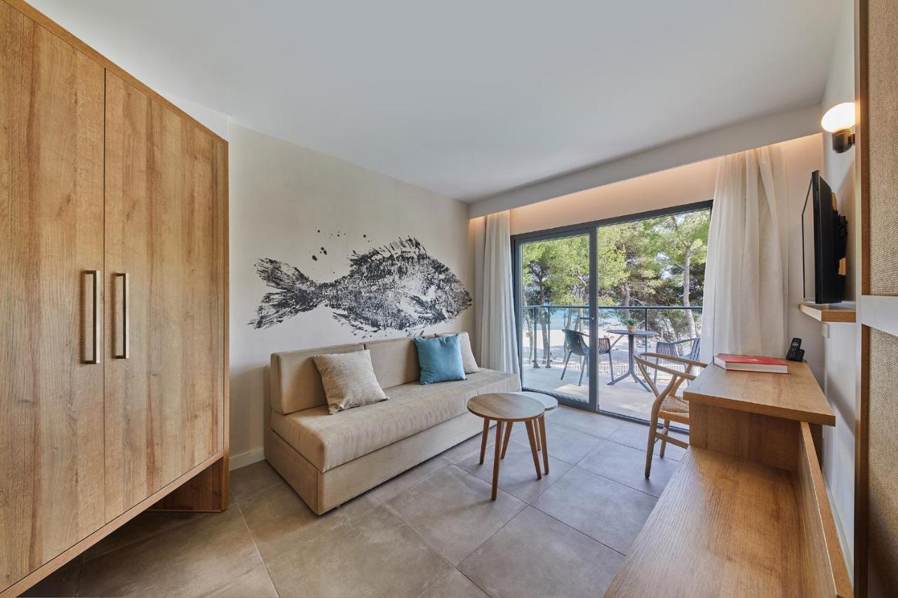 Junior Suite with Sea View,1747123069:JPEG