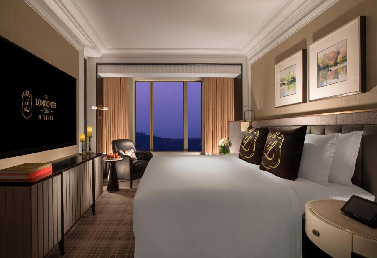 Louis Suite with all-day access to "The Residence" for 2 people