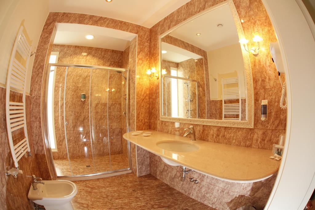 Deluxe Double or Twin Room,118636765:JPEG