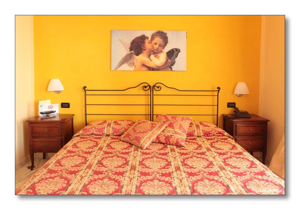 Deluxe Double Room,126774987:JPEG