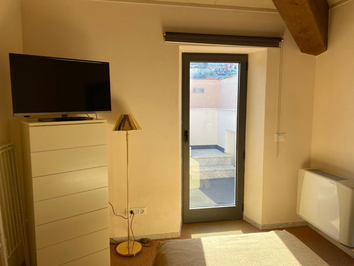 One-Bedroom Apartment with Sea View - Split Level,1398315137:JPEG