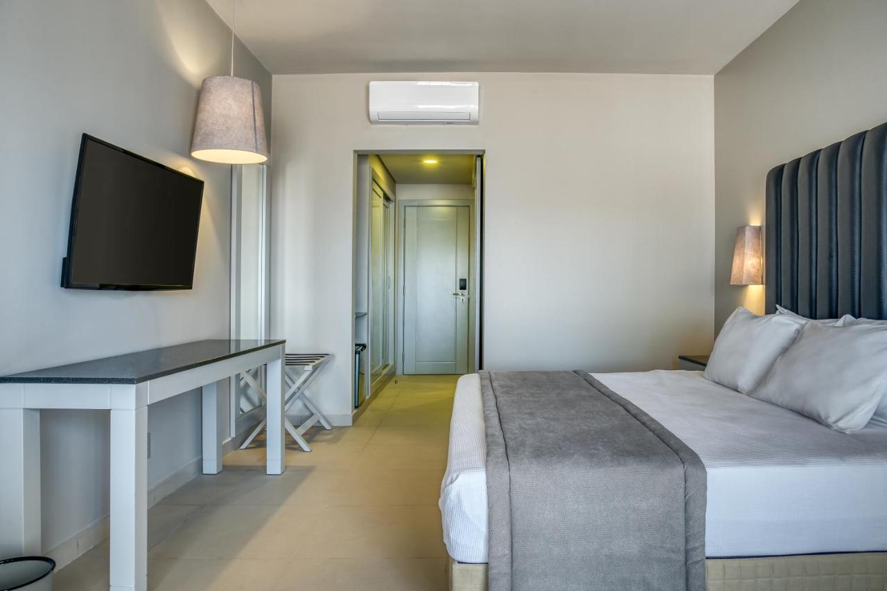 Apartment*