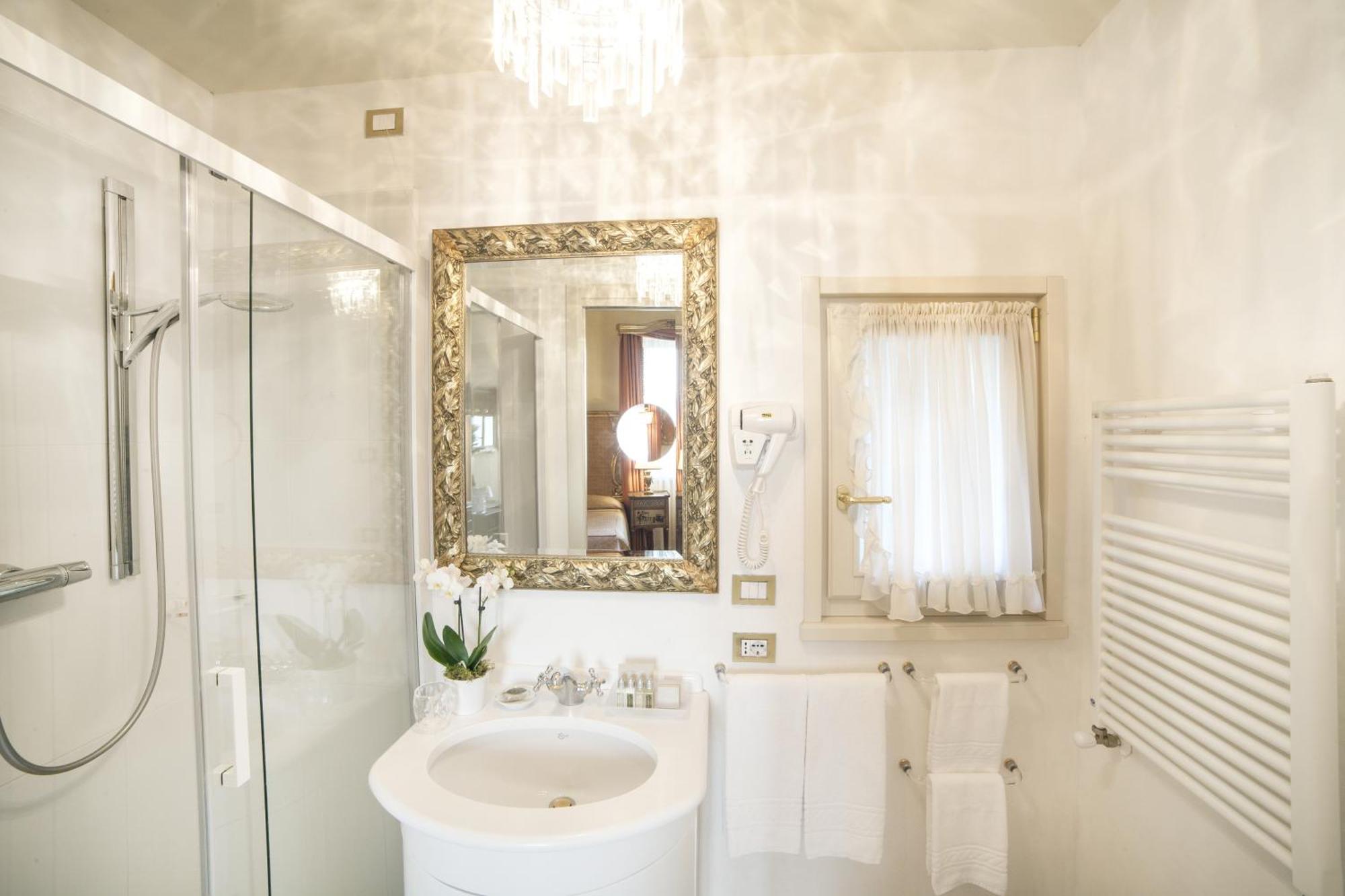 Classic Double Room,1209395491:JPEG