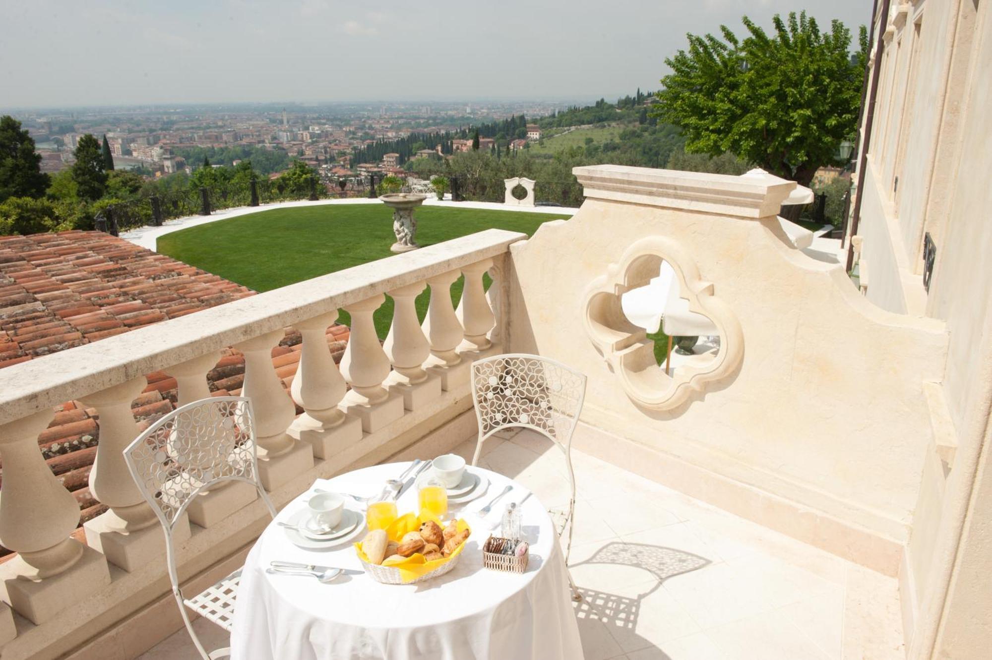 Luxury Suite with Terrace,1274625235:JPEG