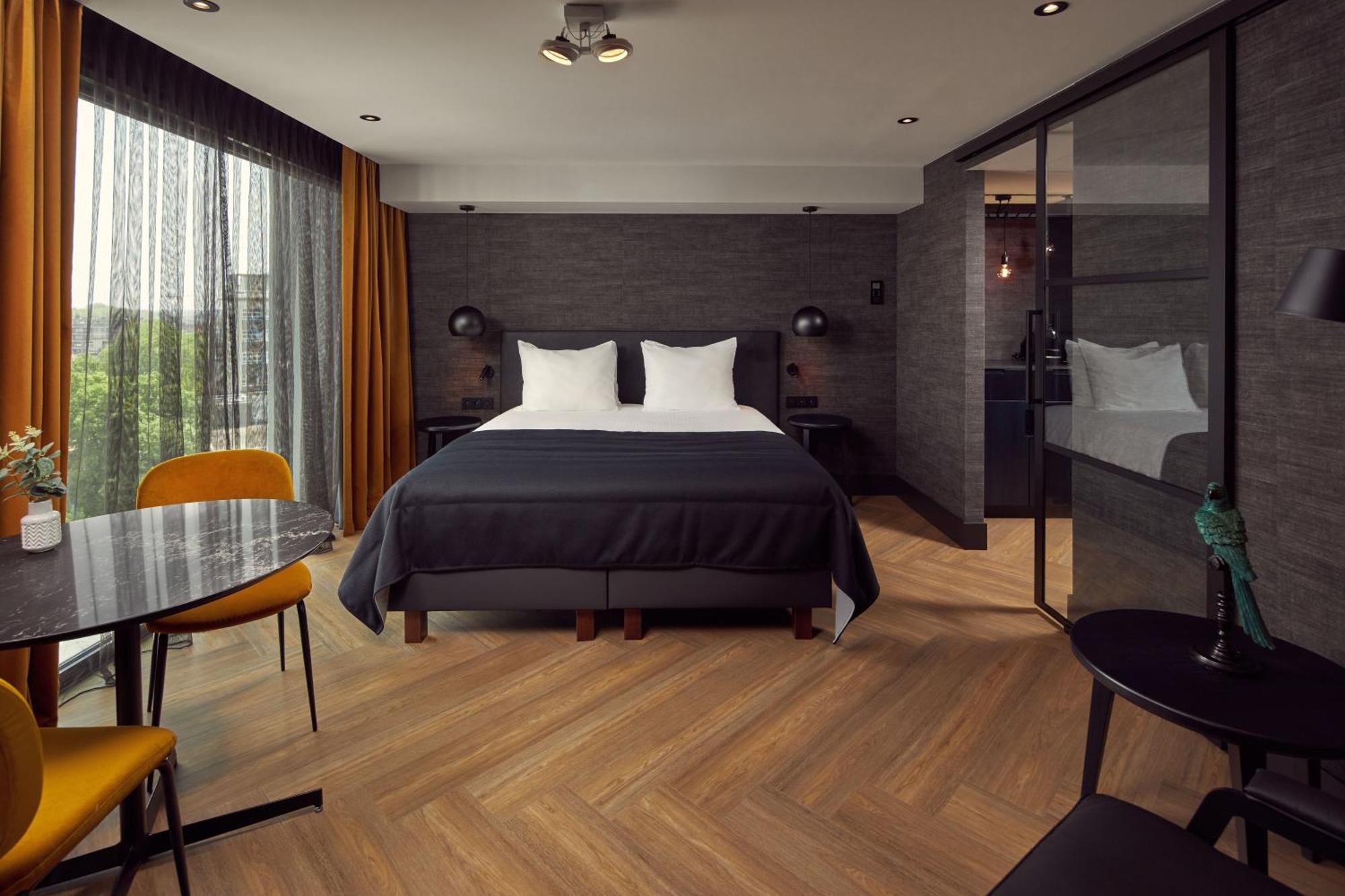 Executive Room,1209954853:JPEG