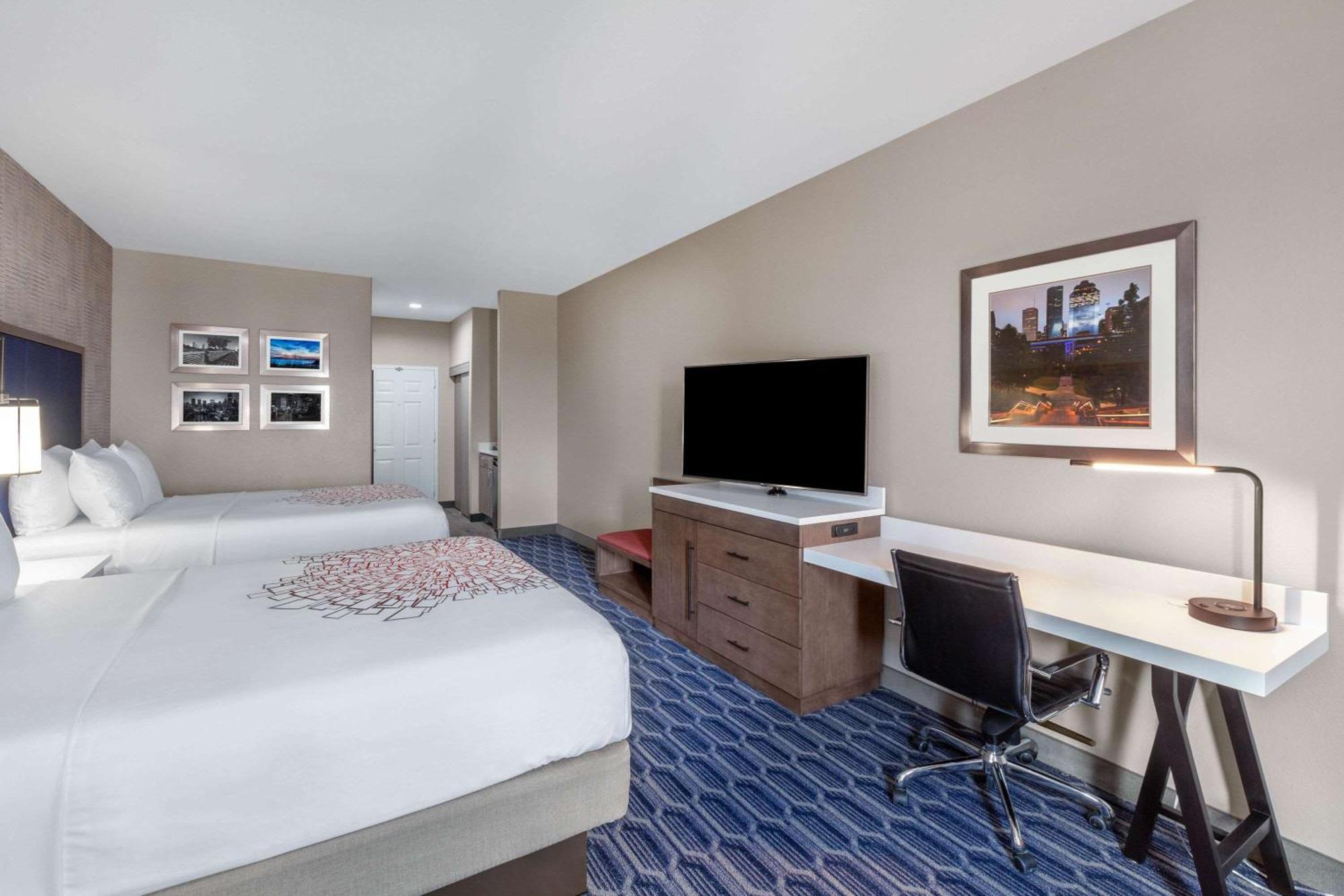 Queen Room with Two Queen Beds and Mobility/Hearing Access - Non-Smoking,1210712353:JPEG