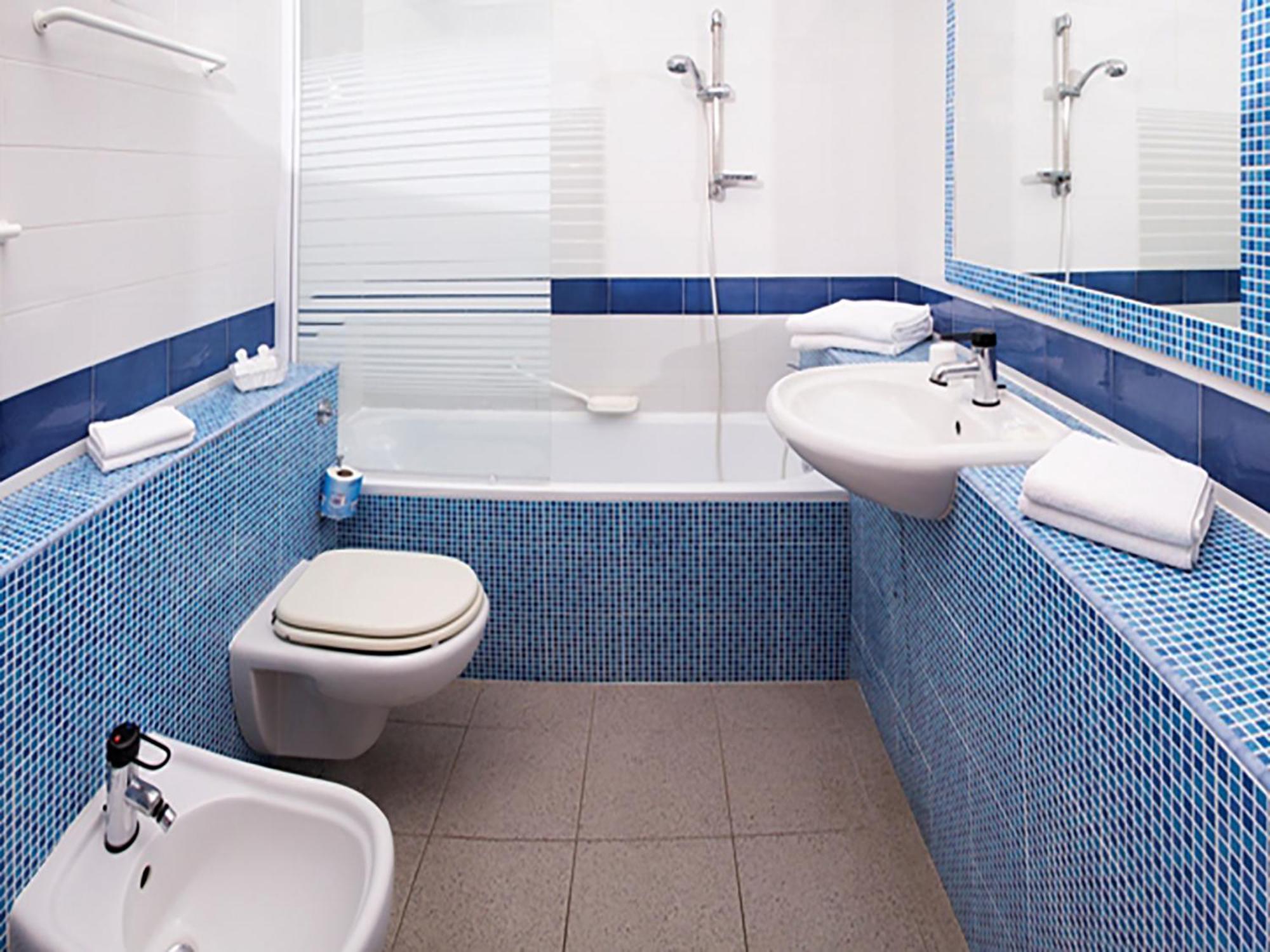 Standard Quadruple Room with View