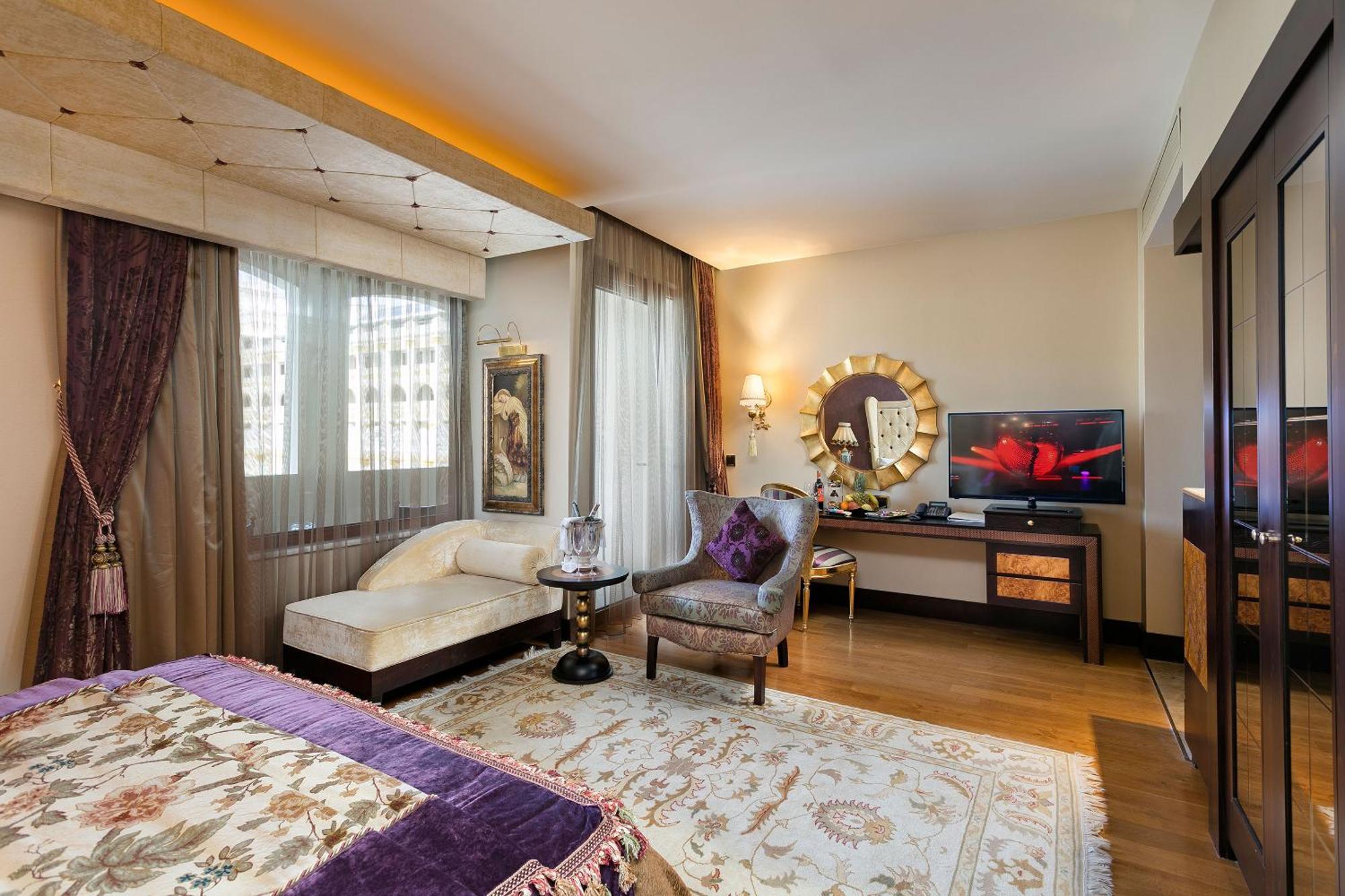 Premium Side Sea or Pool View Room