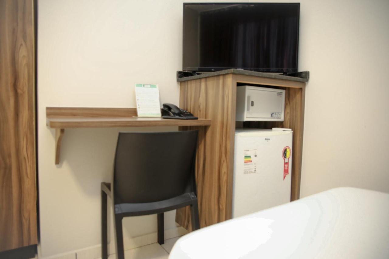 Quarto Twin Standard