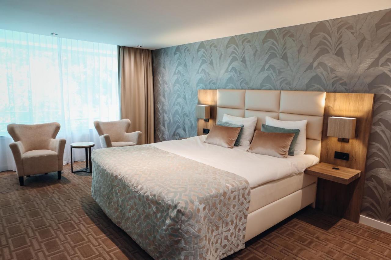 Comfort Room,1268978251:JPEG