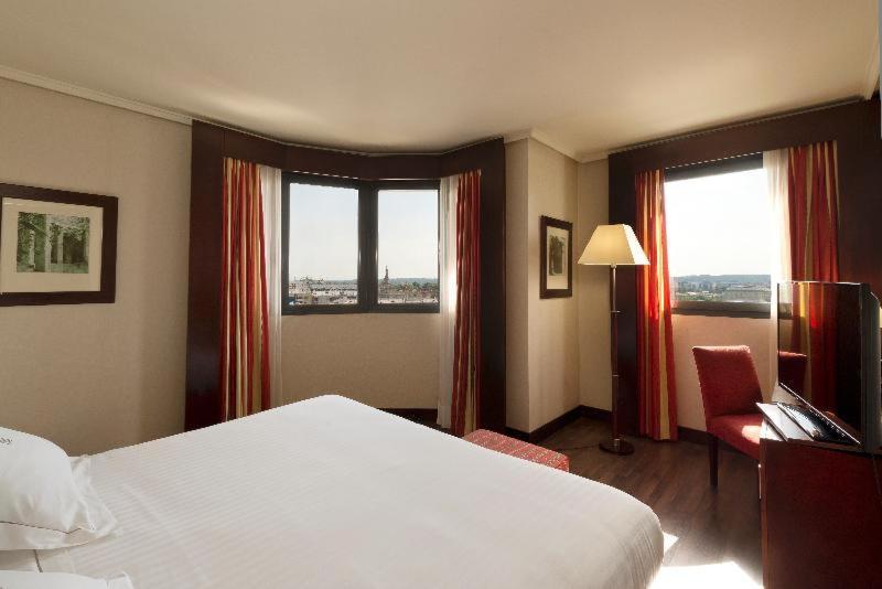Junior Suite,1272639520:JPEG