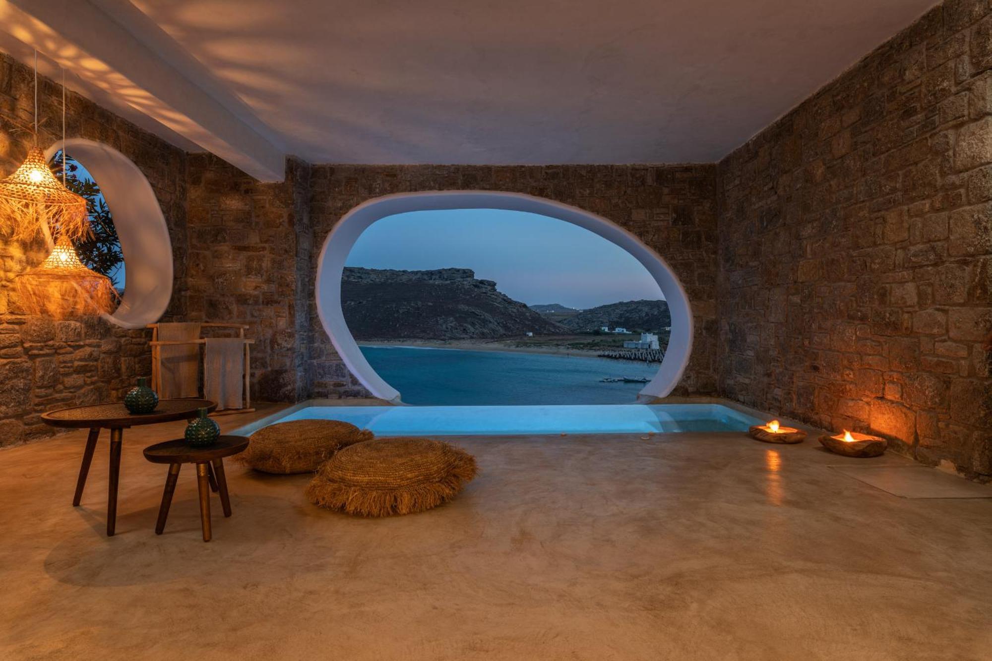 Deluxe Suite with Private Heated Pool & Bay View