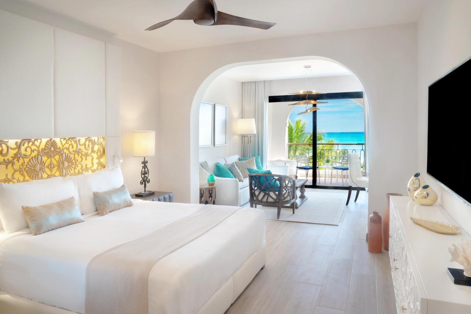 Premium Luxury Junior Suite 1 King Ocean view Balcony