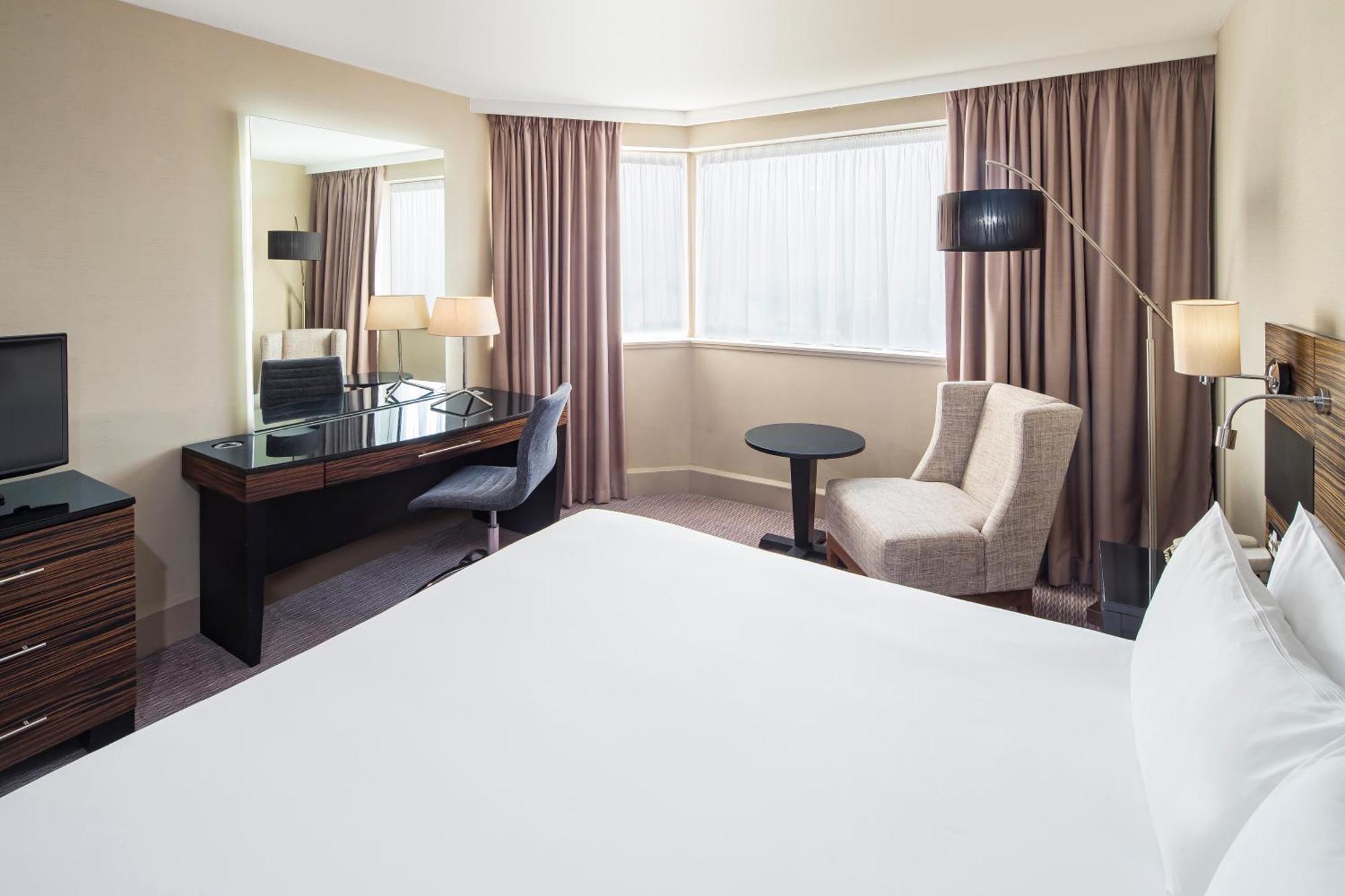 Chambre Premium Grand Lit King-Size - Accès au Salon