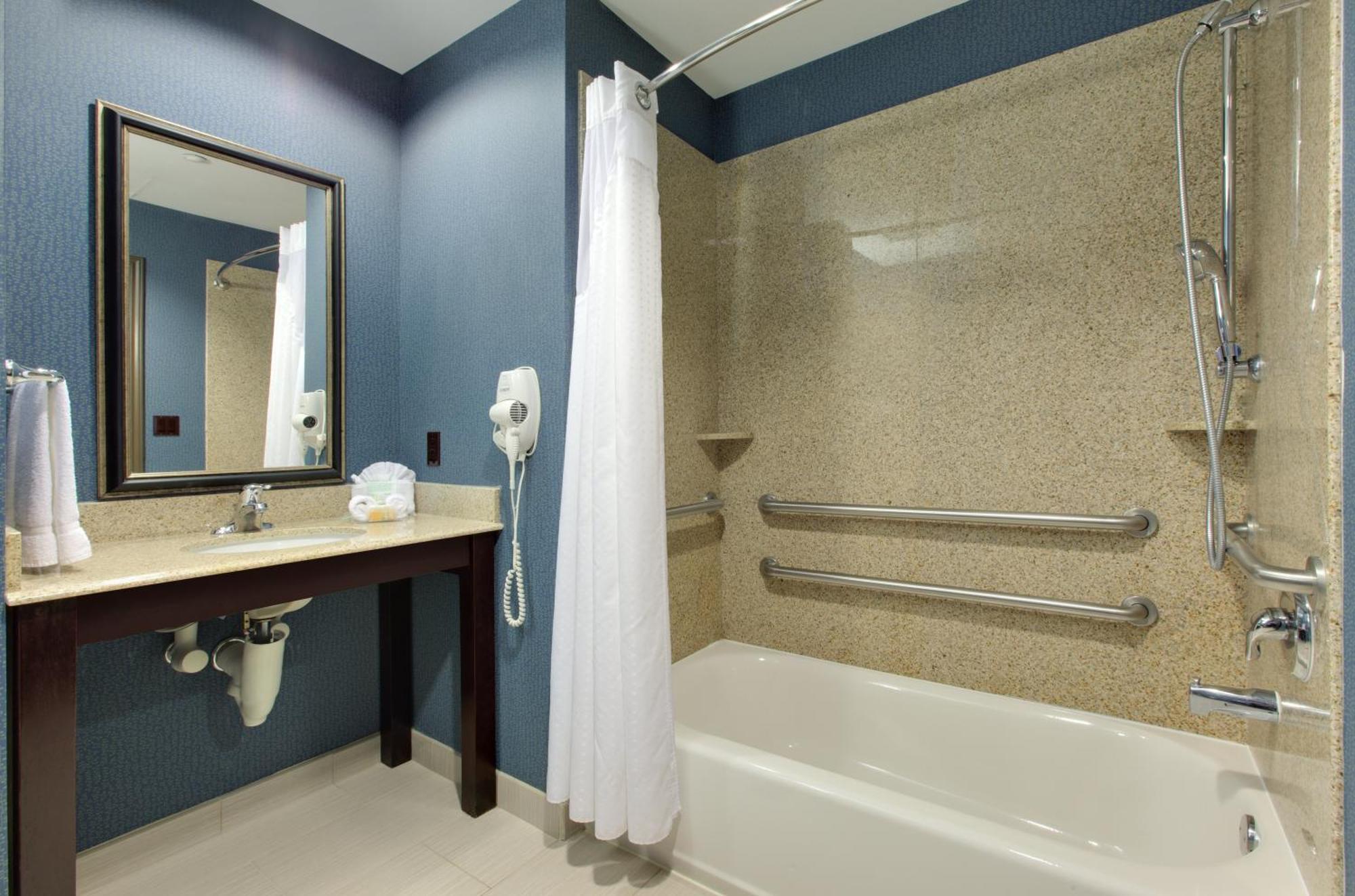 Double Room with Bath Tub - Disability Access