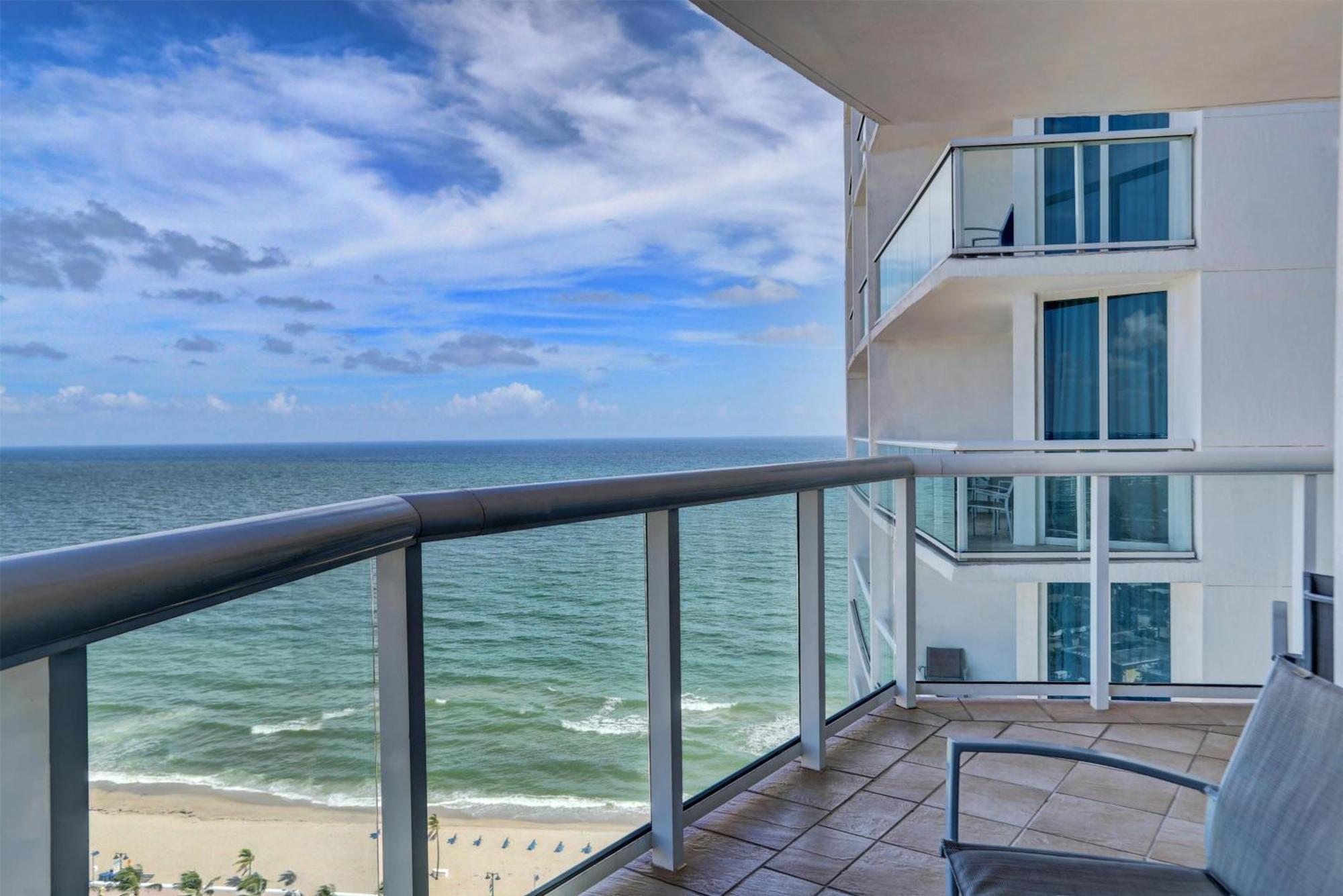 Suite Estudio con vistas al mar - Cama extragrande - Accesible para personas de movilidad reducida