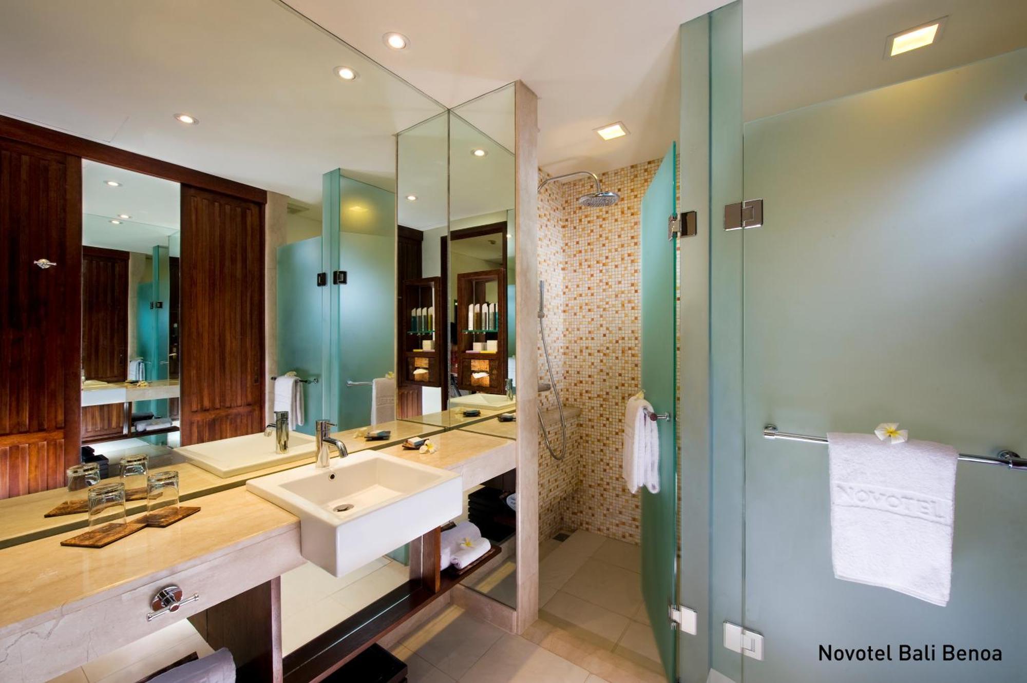 Habitación Deluxe con cama extragrande y acceso a la piscina - Ala del jardín
