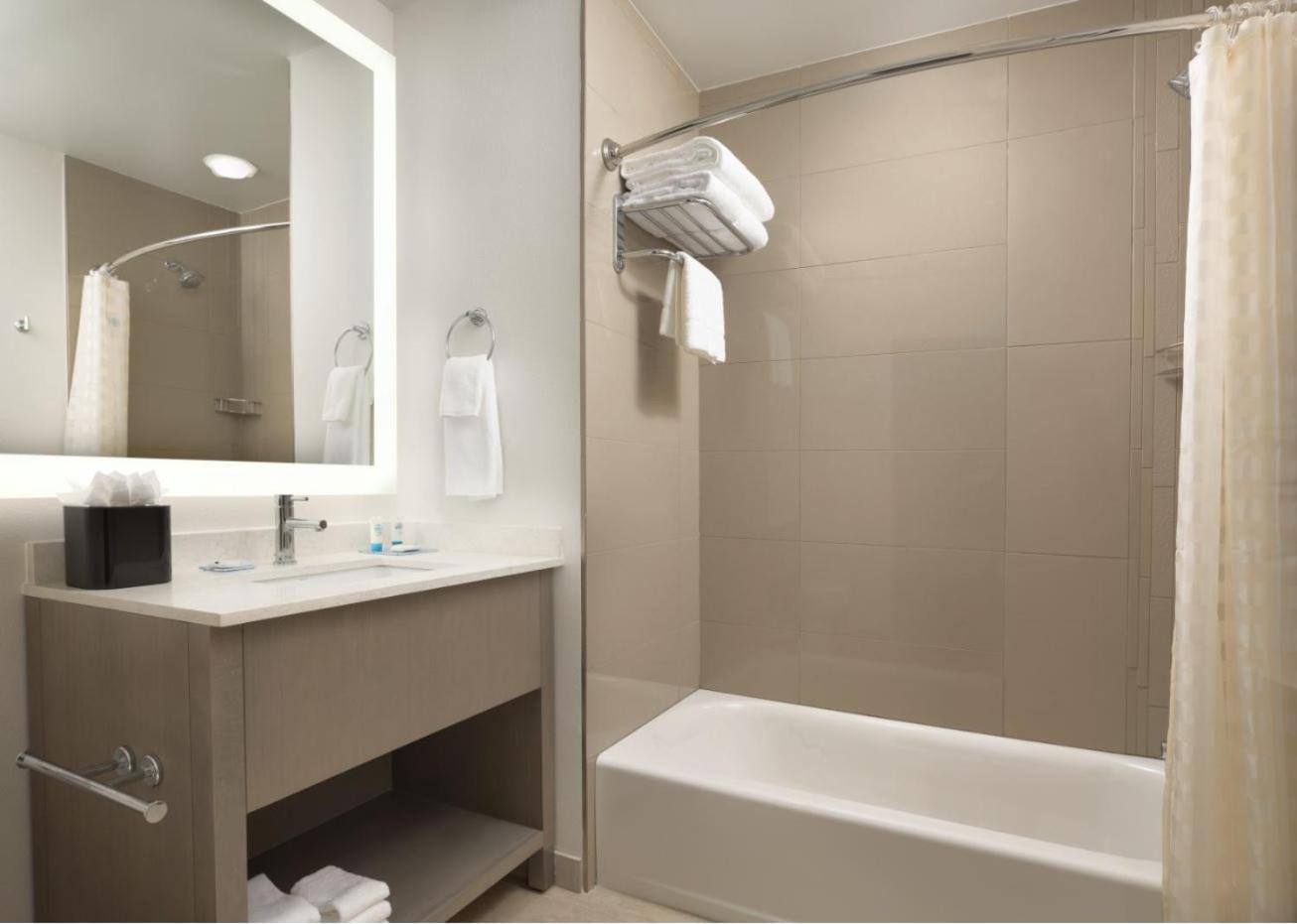 One-Bedroom Suite with Two Queen Beds with Kitchen and Sofa Bed