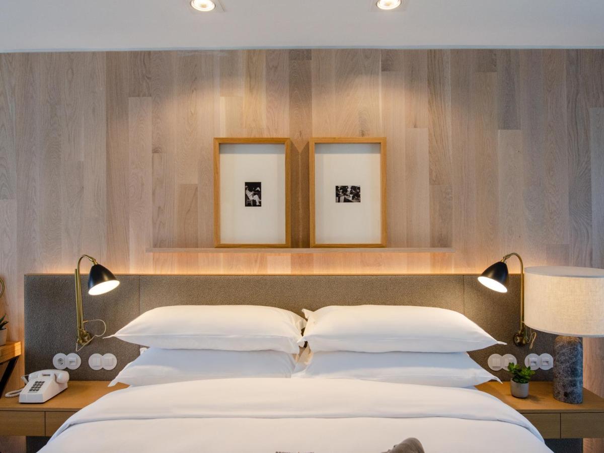 Contemporary Junior Suite