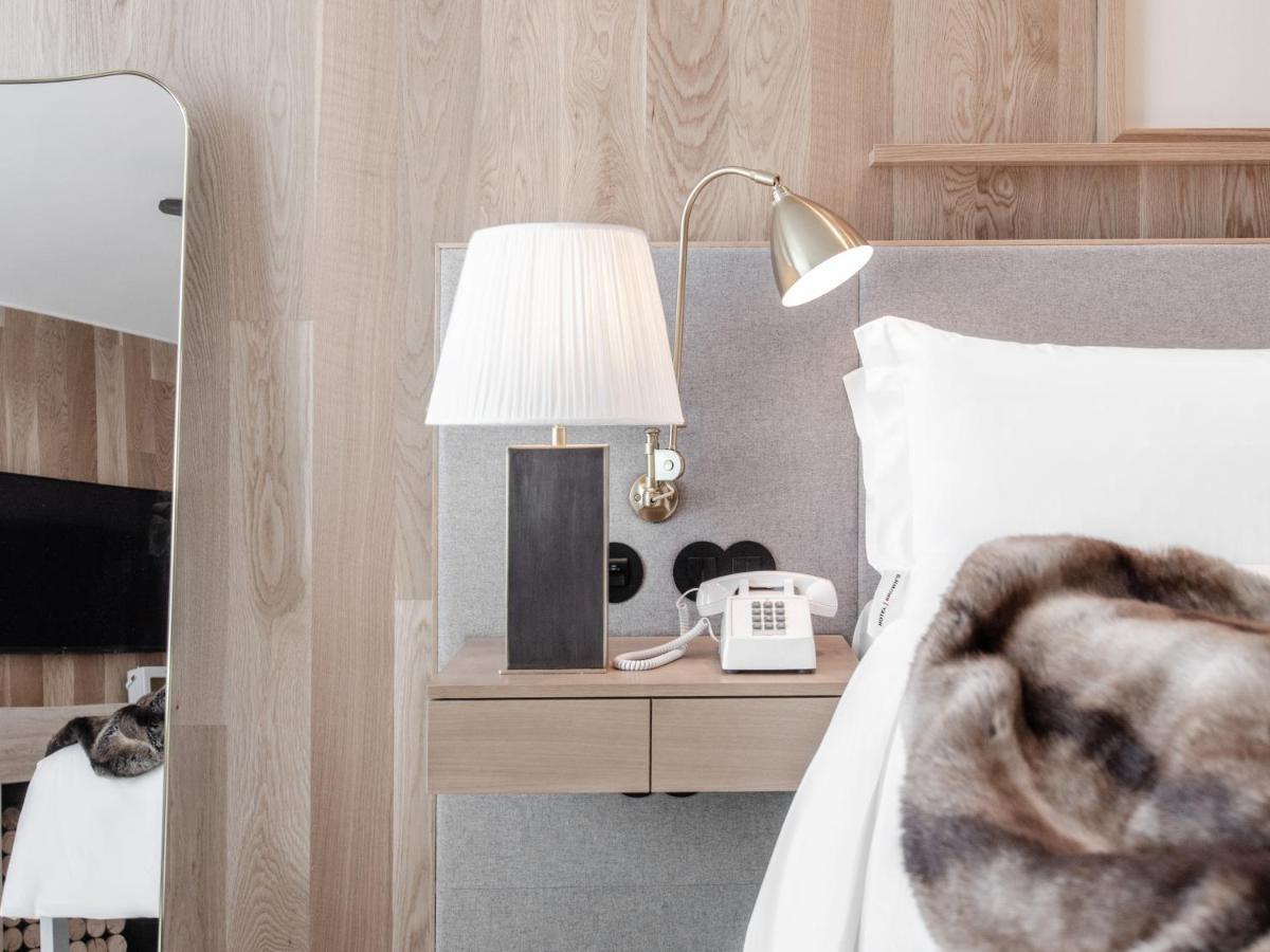 Contemporary Junior Suite
