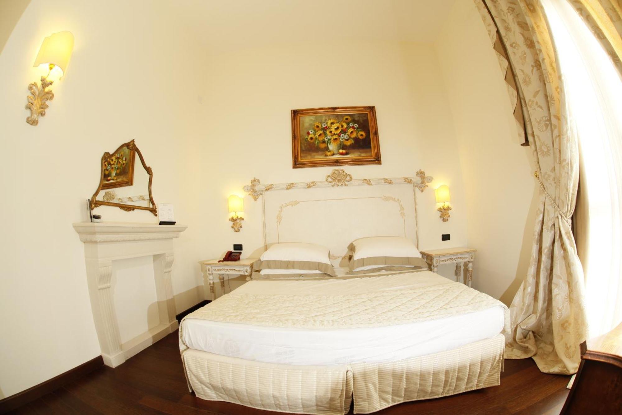 Double or Twin Room,1324133245:JPEG