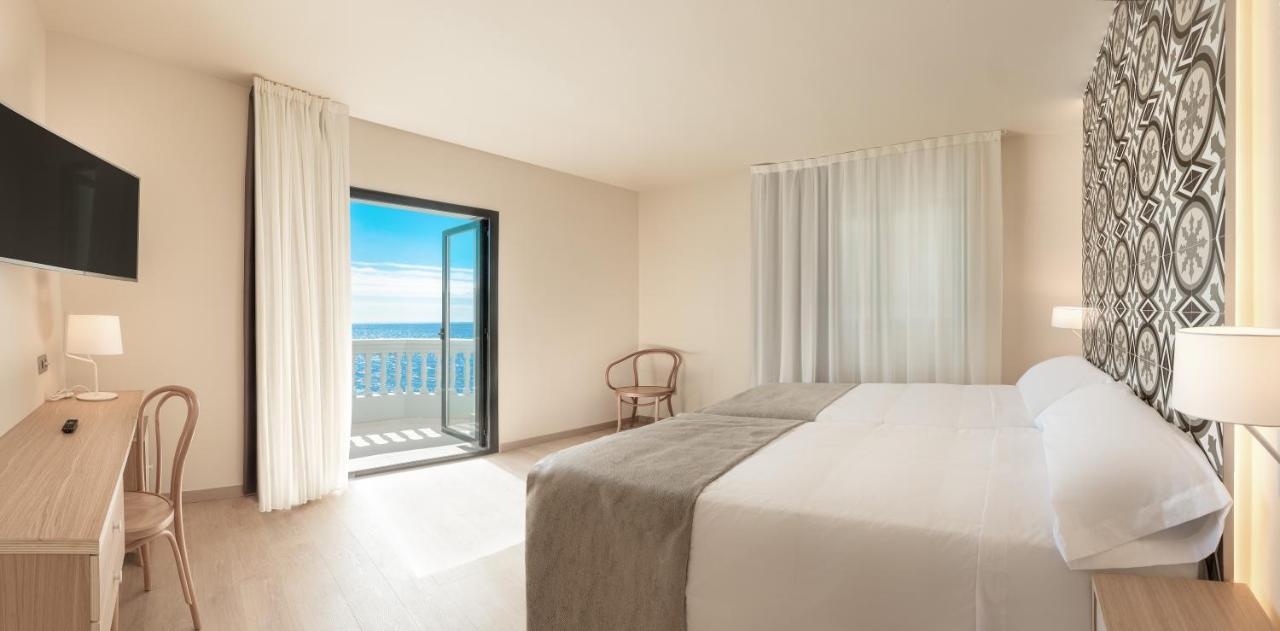 Twin Room Sea View & Terrace