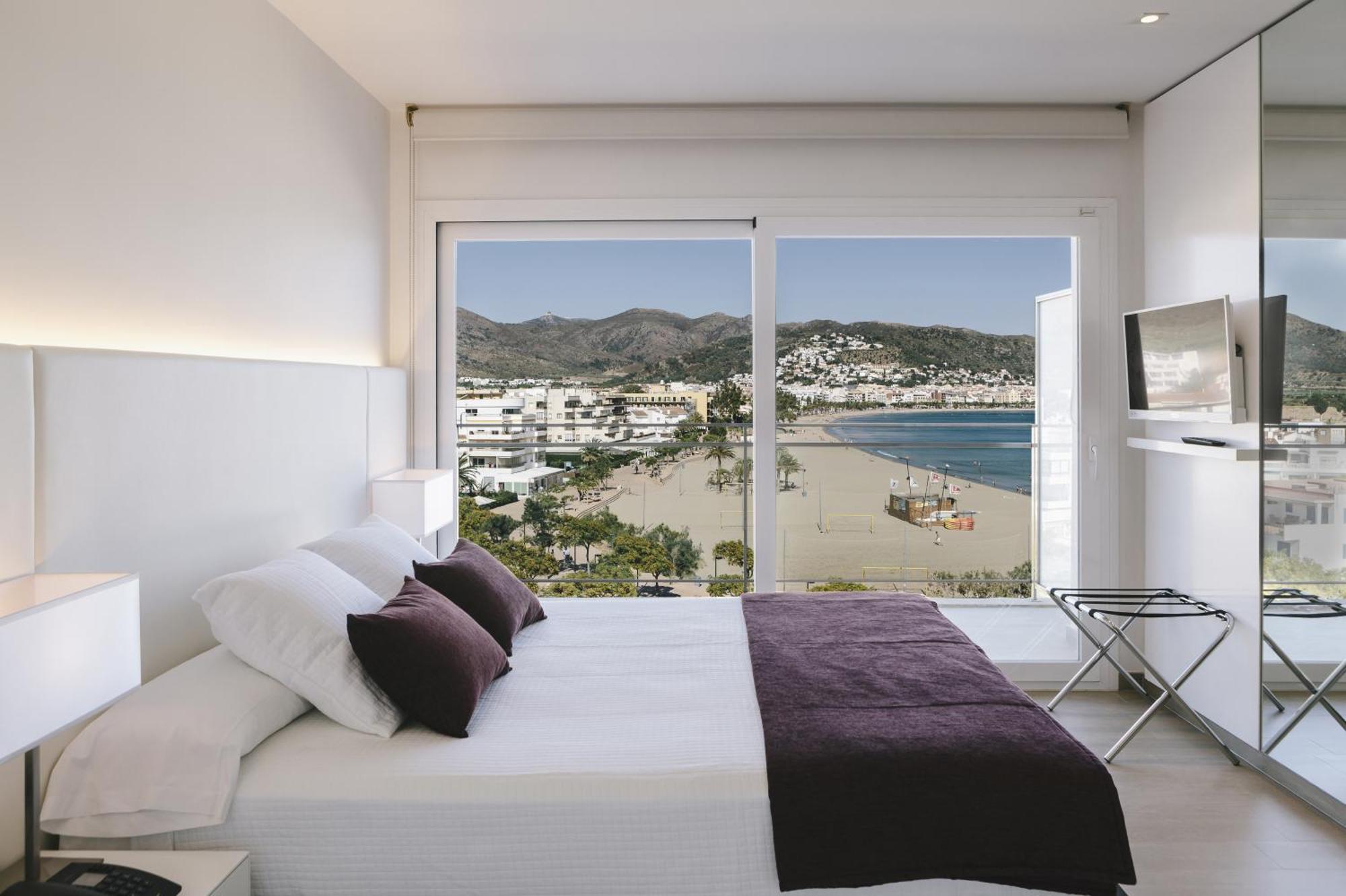 Premium Room with Partial Sea View,1245445693:JPEG
