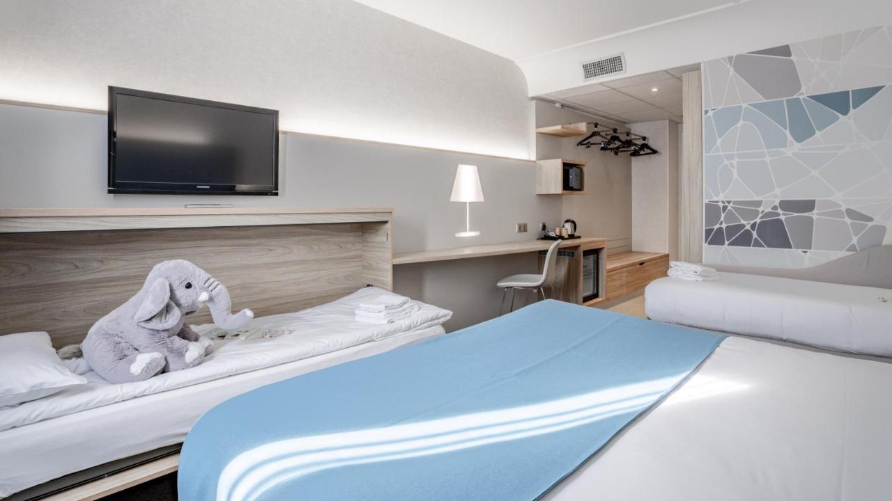 Premium Quadruple Room
