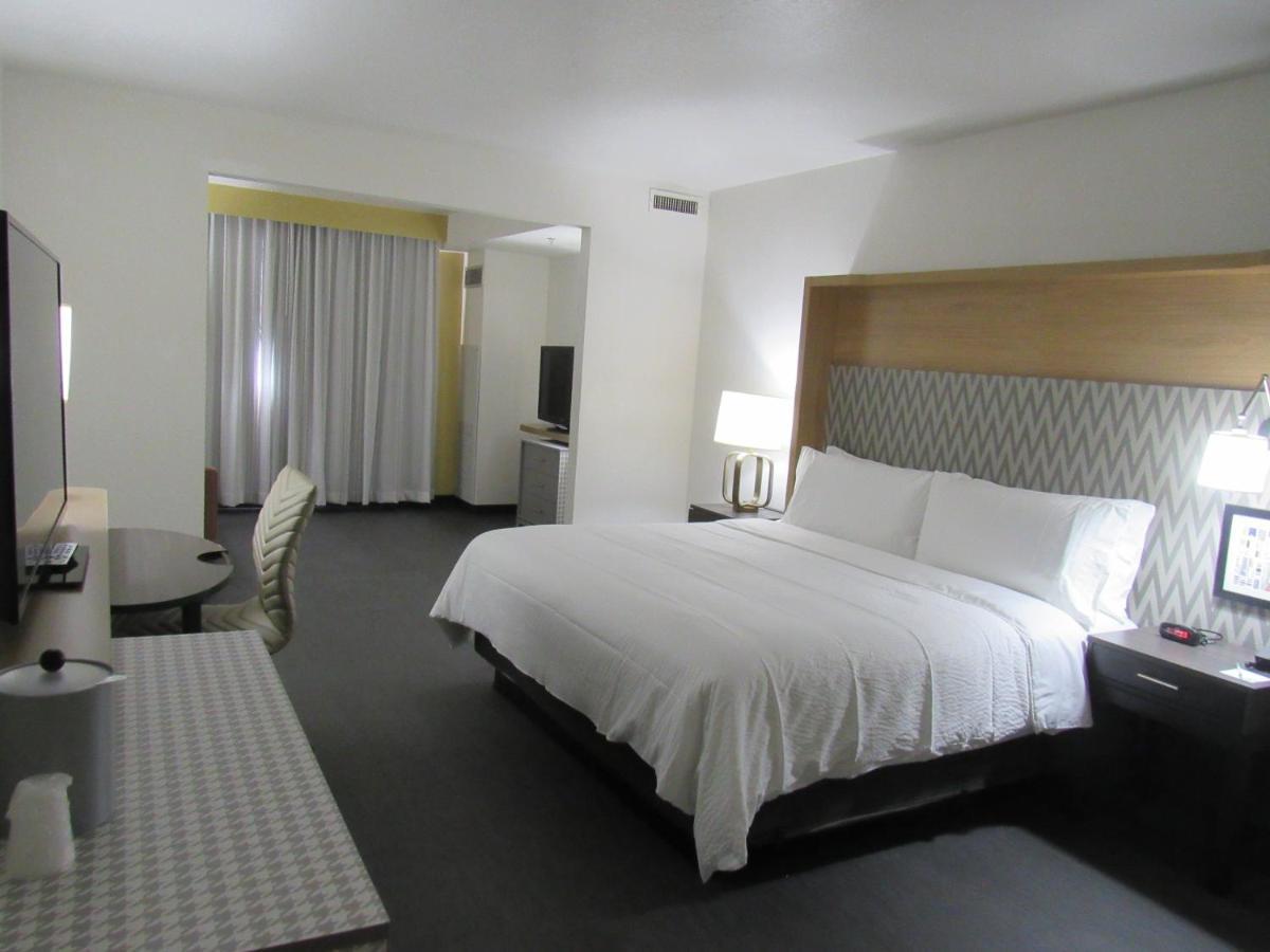 King Suite - Non-Smoking,1339027946:JPEG