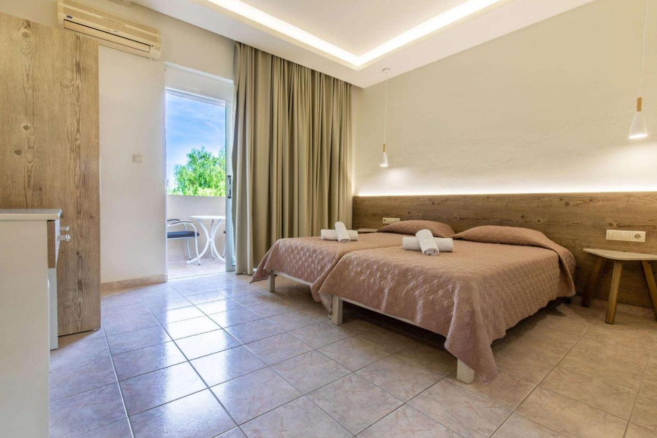 Chambre Familiale - Vue Latérale sur Mer