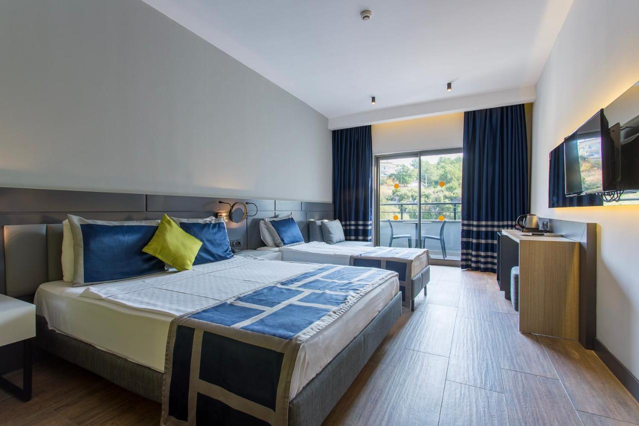 Chambre Double Deluxe (2 Adultes + 1 Enfant)
