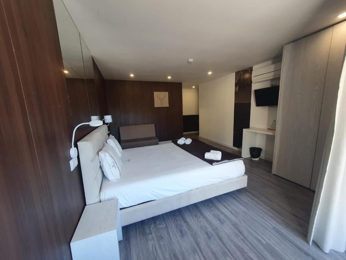 Quarto Duplo com Banheira de Hidromassagem