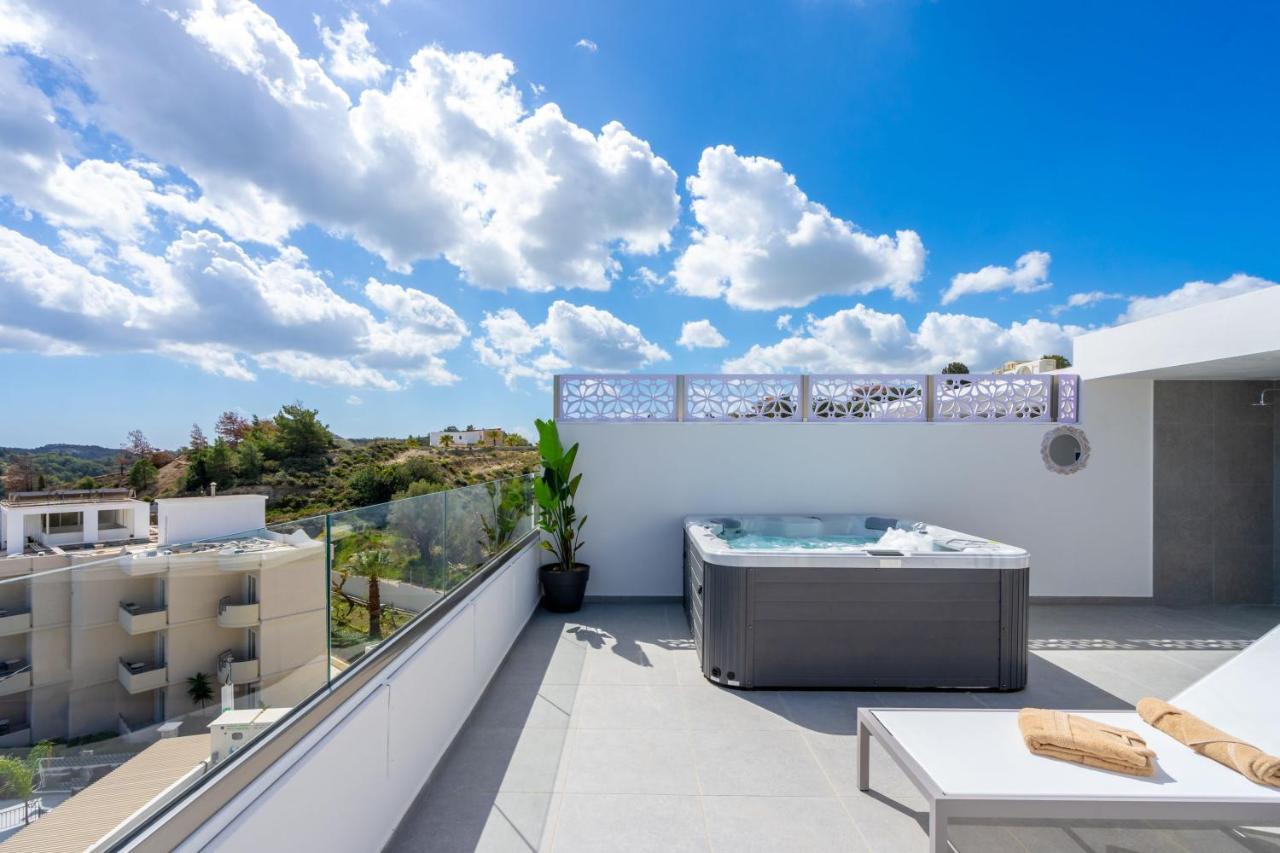 Chambre Double Supérieure avec Bain à Remous sur le Toit