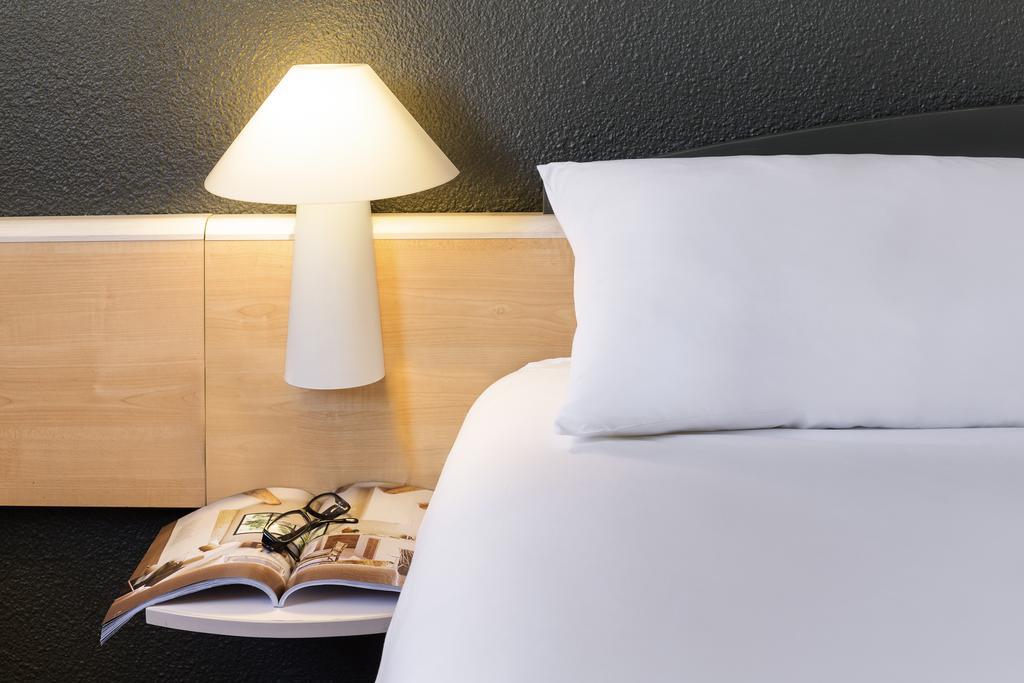 Standard Double Room,665019807:JPEG