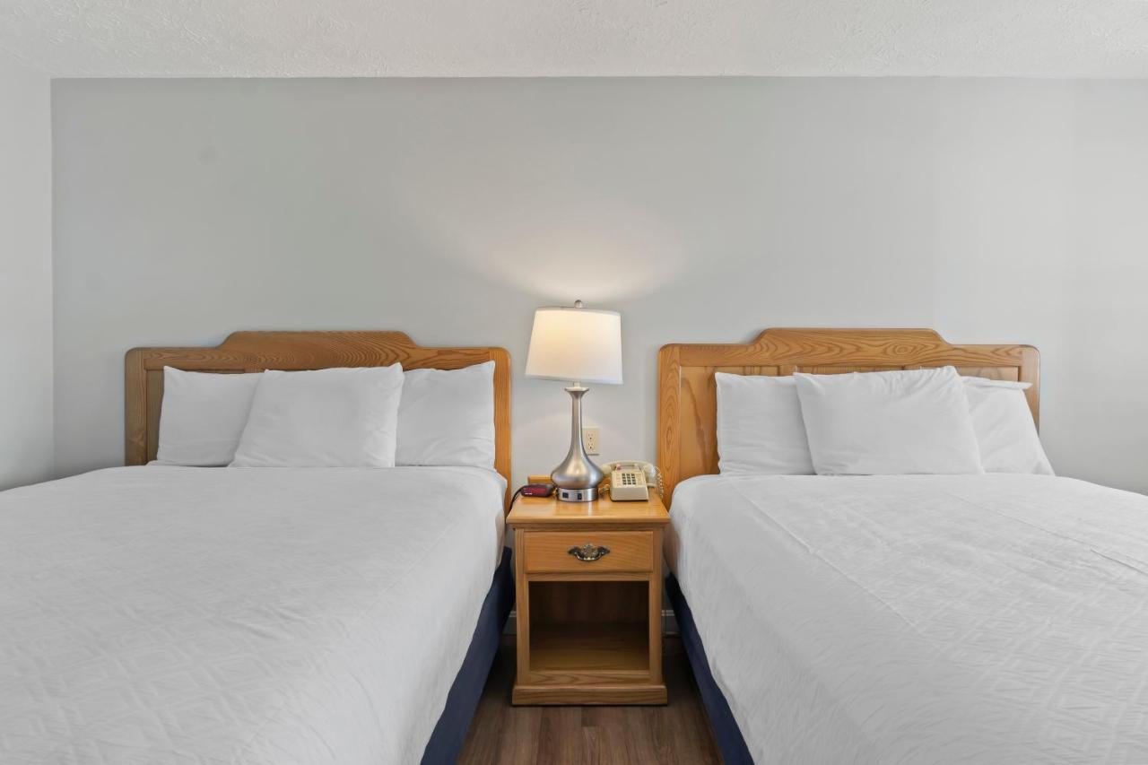 Queen Room Two Queen Beds