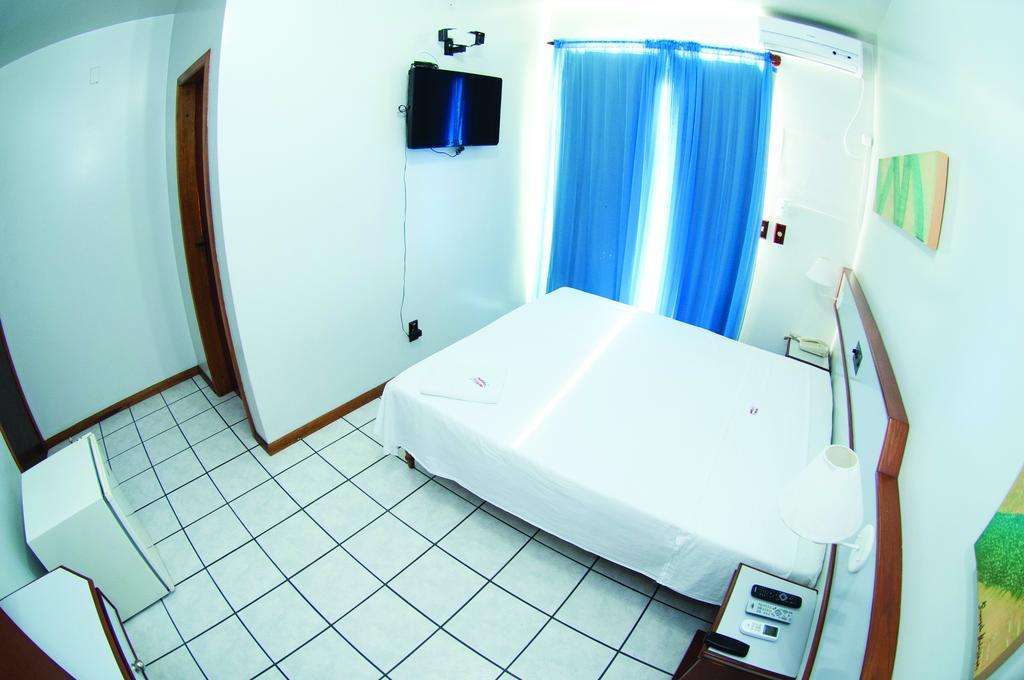 Quarto Standard com Cama de Casal ou 2 de Solteiro